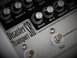 Earthquaker Devices Disaster Transport SR - Delay Dude - the delay 