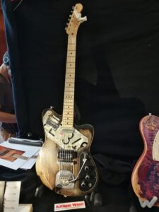 Babushka guitars