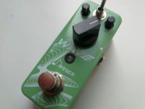 Donner_Wave_Delay_Pedal.jpg